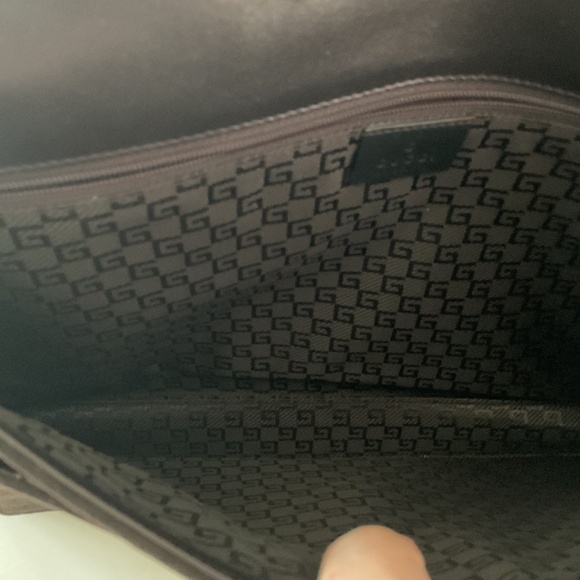 GUCCI Brown Suede and leather shoulder handbag. - Picture 5 of 6